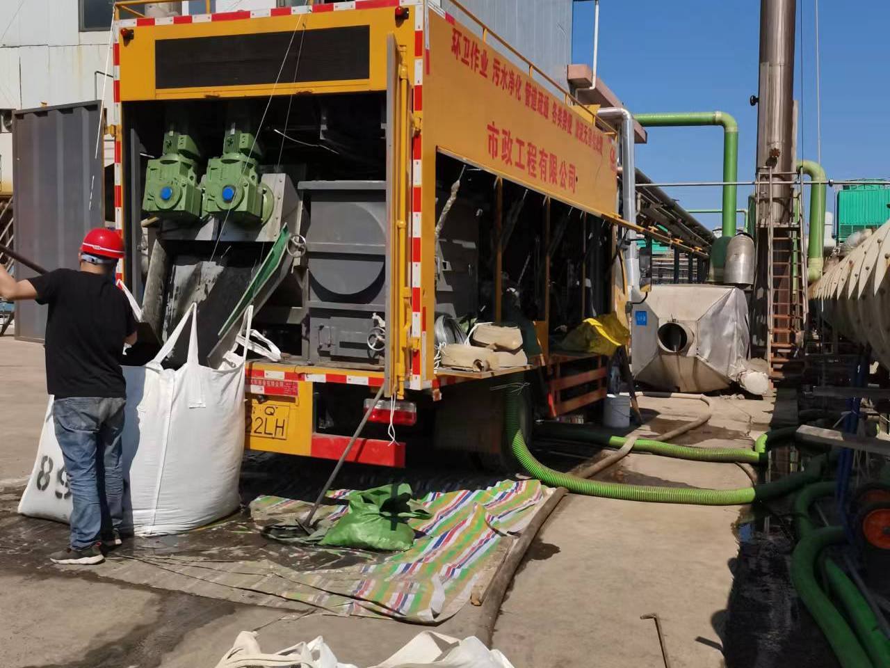 桐柏淤泥压干处理